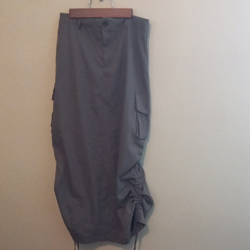 Cargo Pocket Grey Maxi Skirt With Ruching And Back Slit